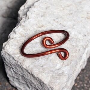 5 For $25💫Alternative Copper Colored Swirl Wire Ring